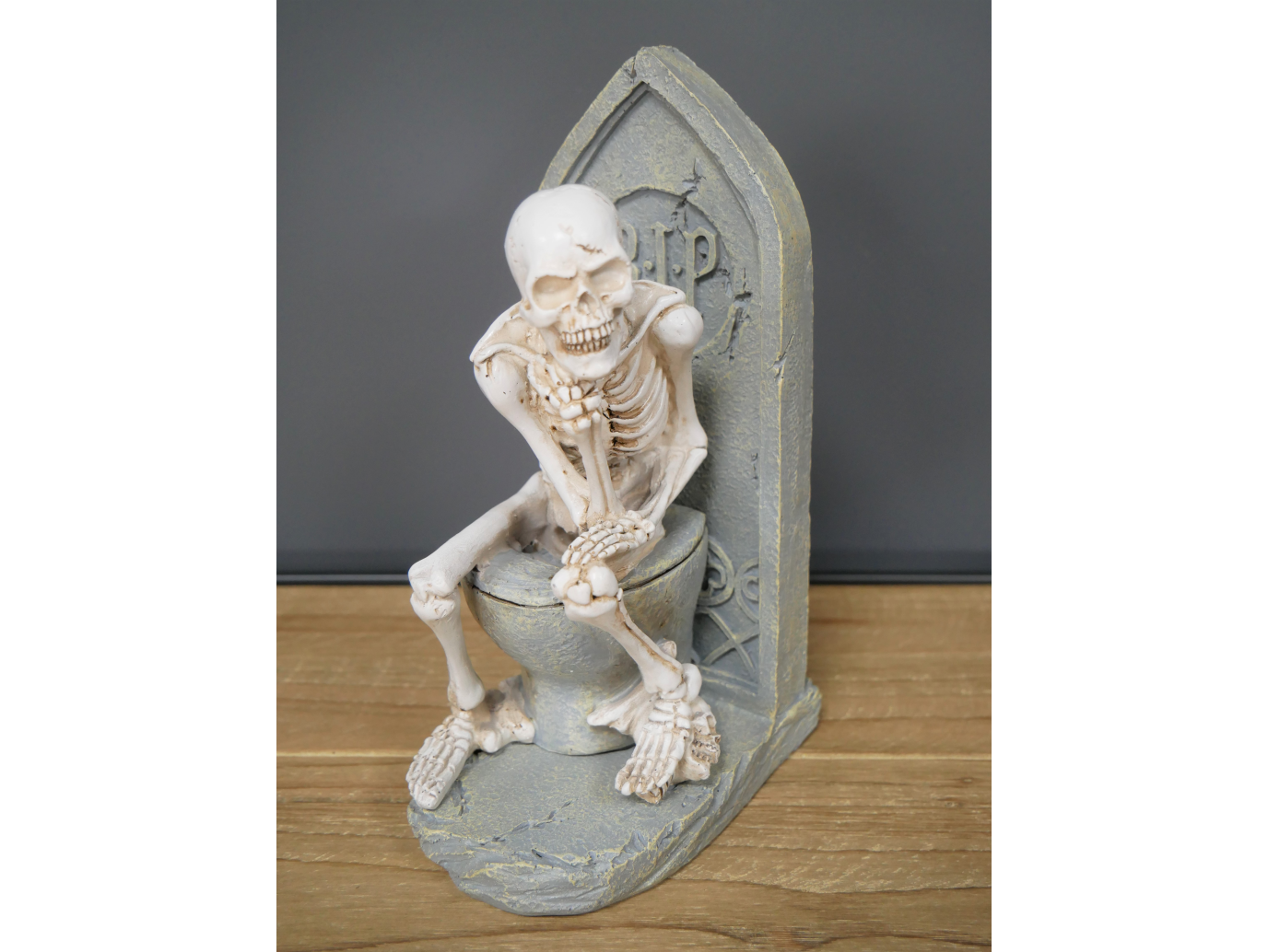 Skeleton On The Loo