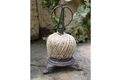 String Holder & Scissors