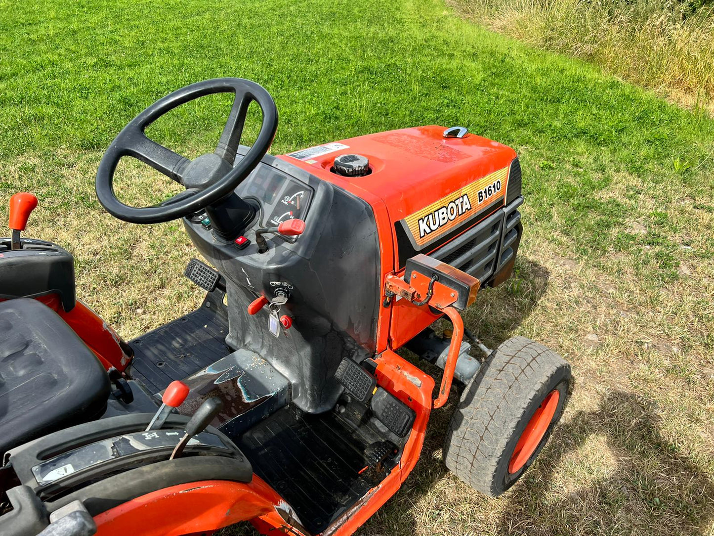 Kubota B1610 4WD Compact Tractor