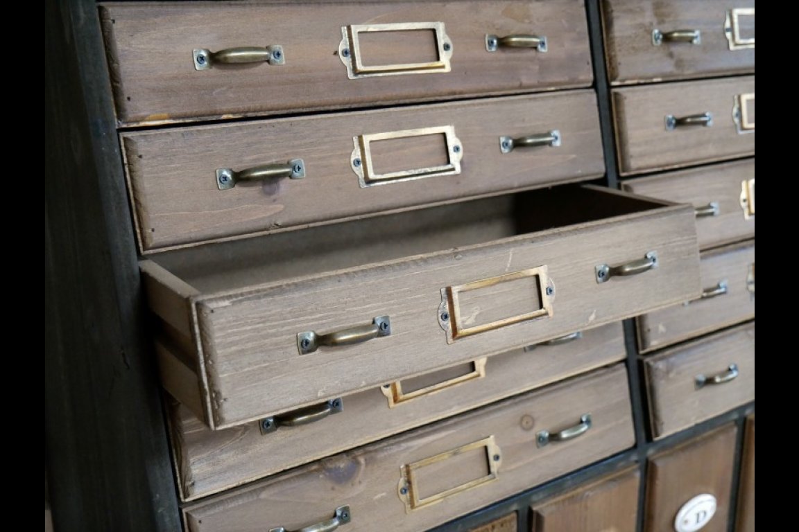 Wall Storage Unit