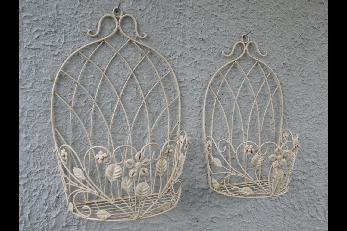 Set Of 2 Wall Planters