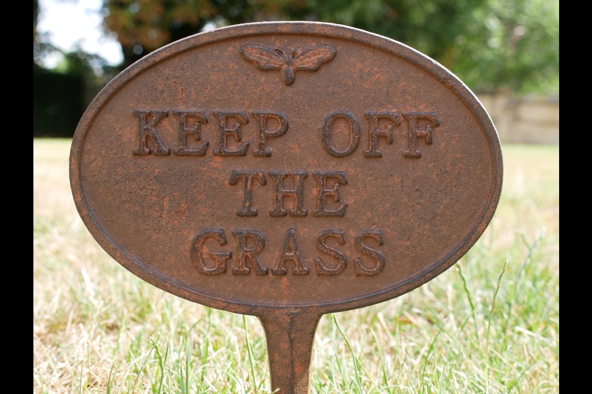 Keep Of The Grass Stake
