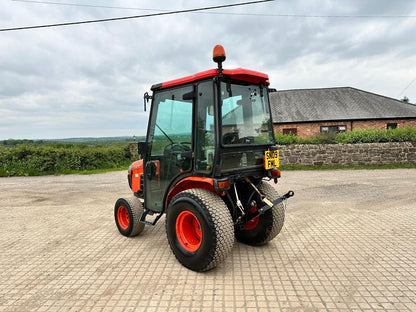 2009 KUBOTA B2230 22HP 4WD COMPACT TRACTOR