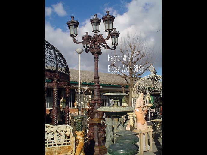 Giant Lamp Post