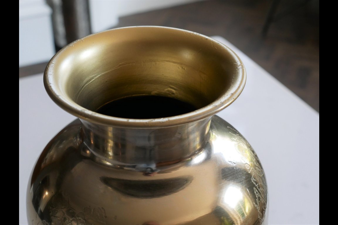 Aluminium Vase - Small  (Gold)