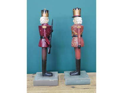 Set Of 2 Soldiers