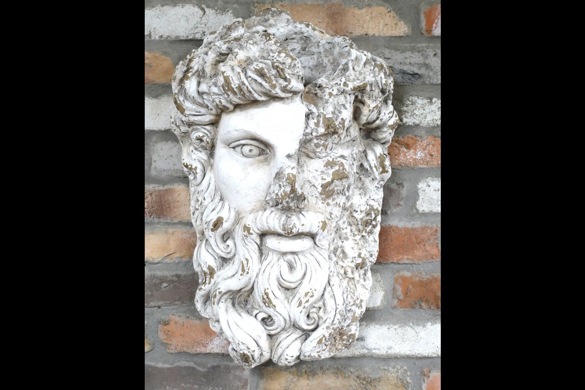 Face Wall Decoration