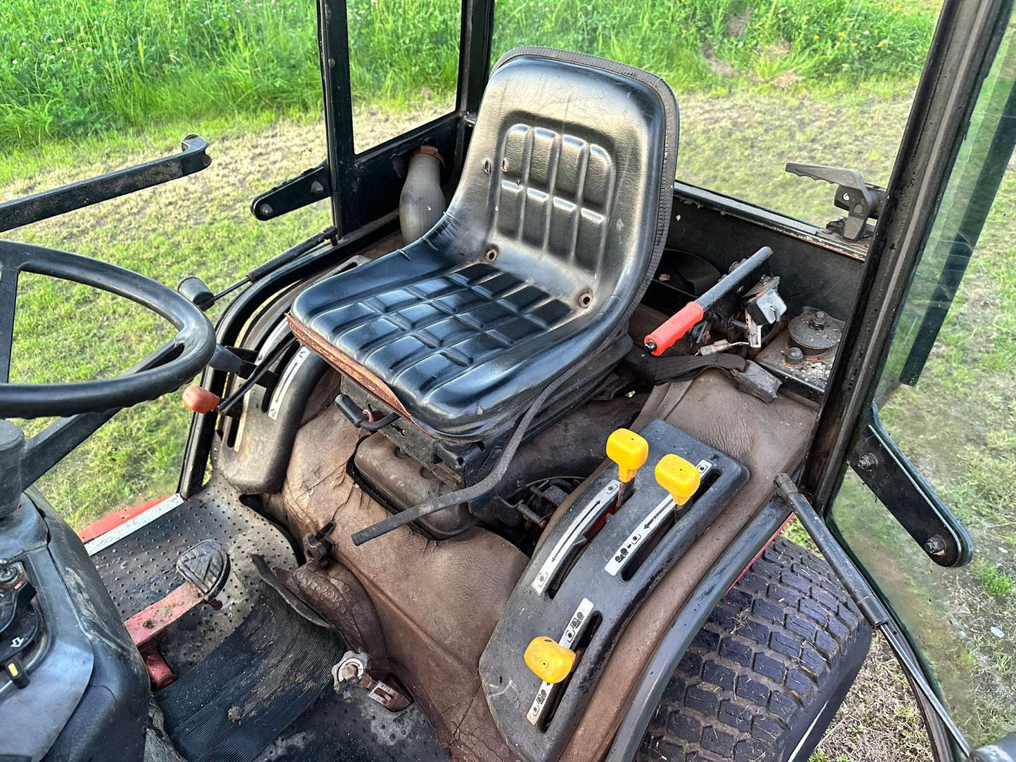 2009 MASSEY FERGUSON GC2300 23HP 4WD COMPACT TRACTOR