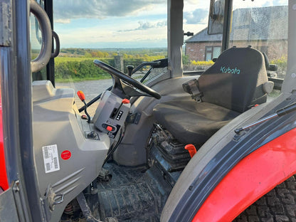 2012 KUBOTA L5240HST 54HP 4WD COMPACT TRACTOR WITH FRONT LOADER AND BUCKET