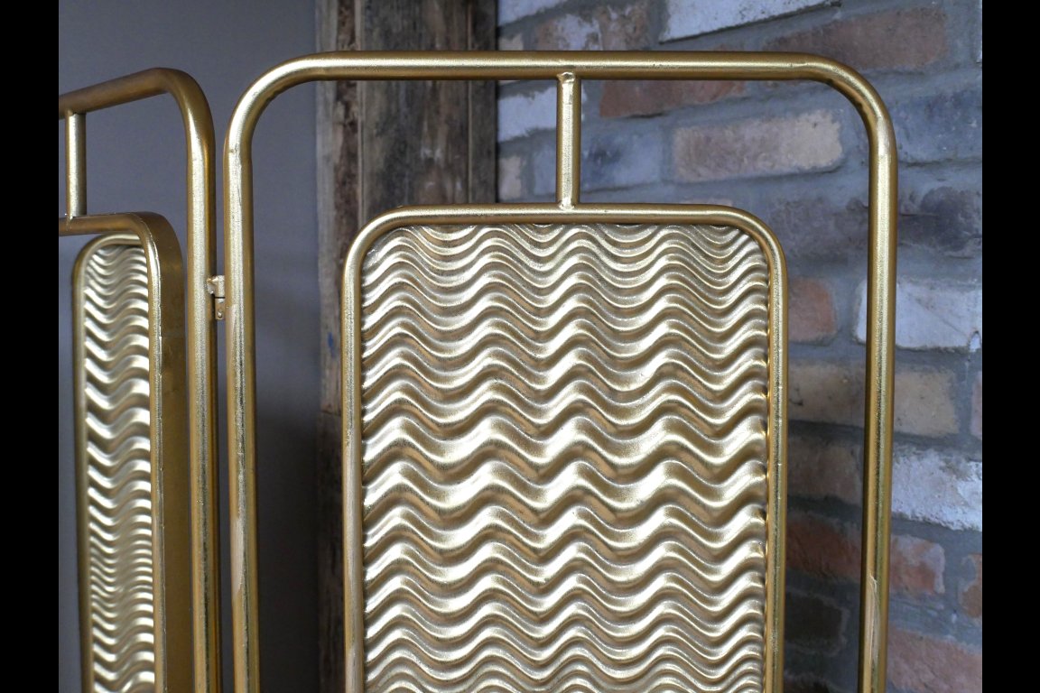 Mirrored Screen