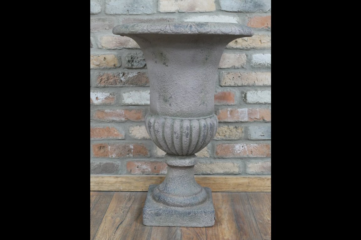 Urn