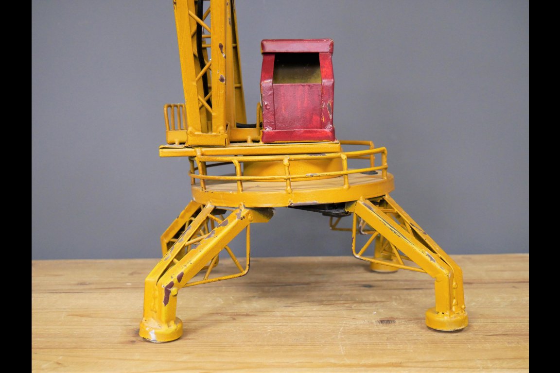 Crane Light