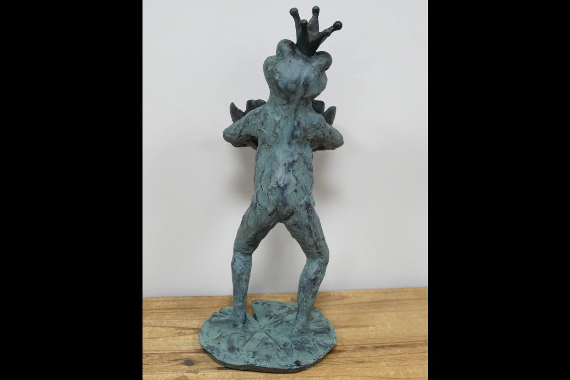 Standing Frog Bird Feeder