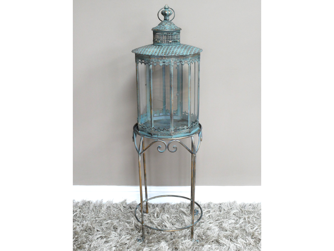 Lantern On Stand - Medium
