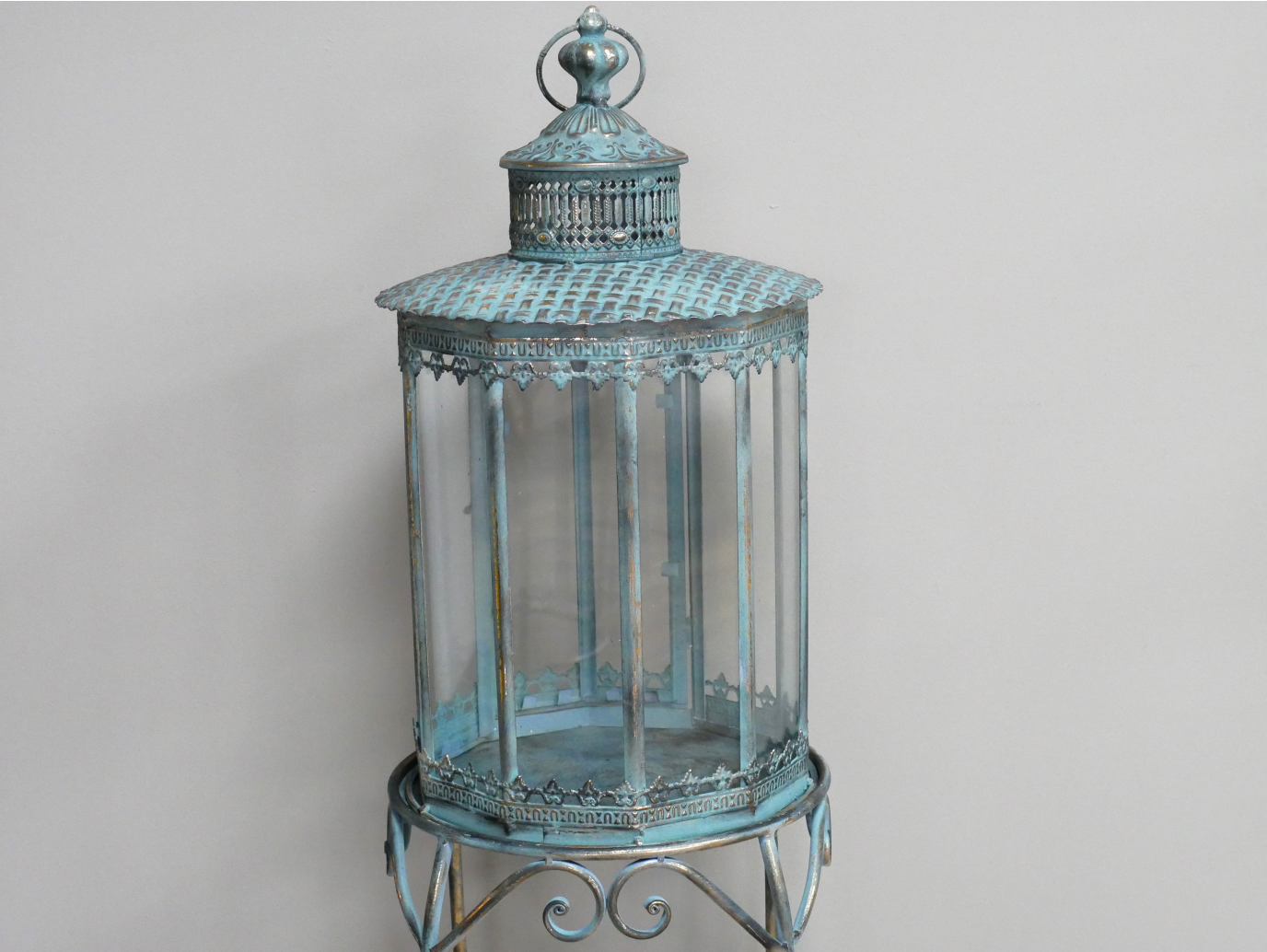 Lantern On Stand - Medium
