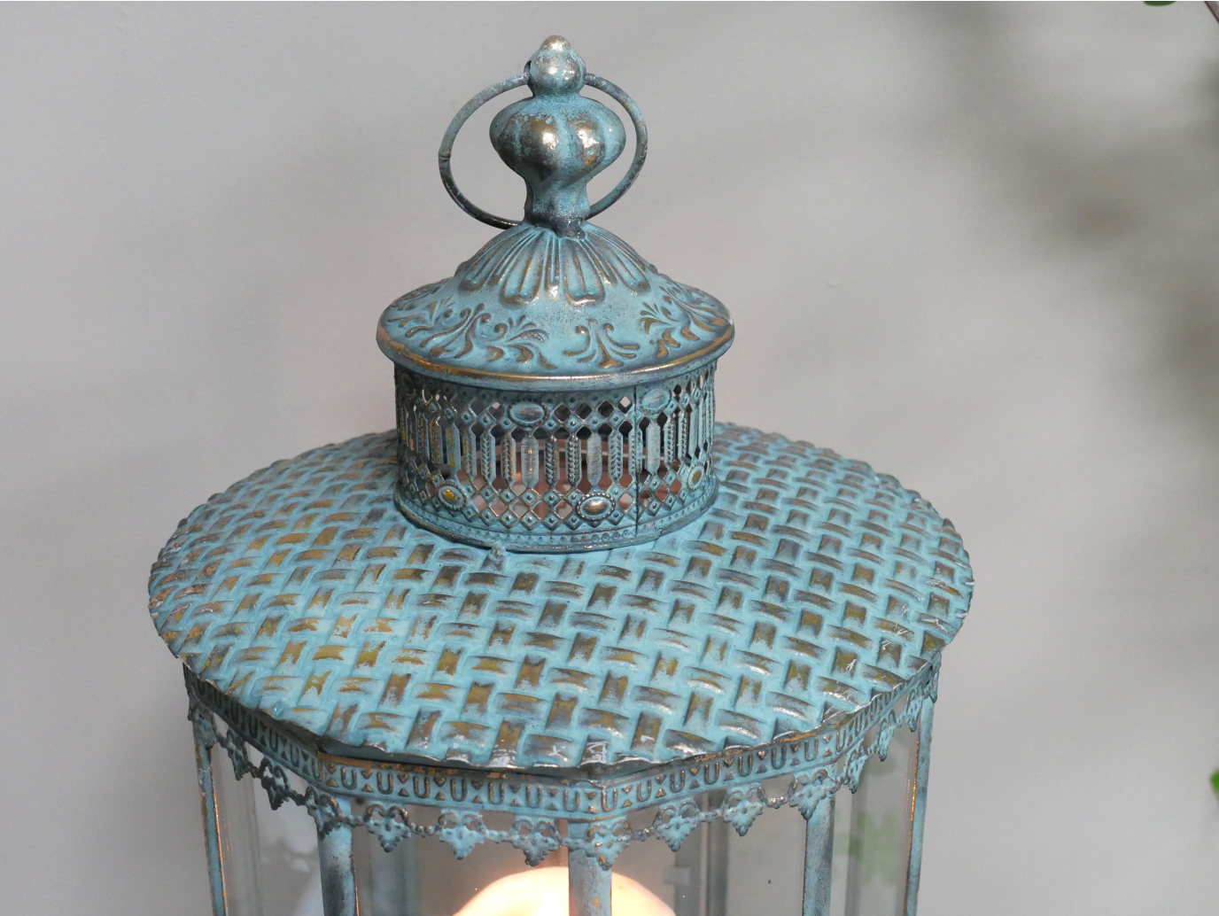 Lantern On Stand - Medium