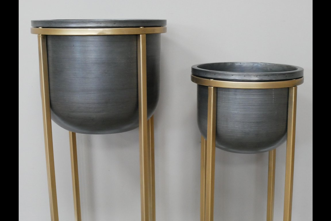 Set Of 2 Planters