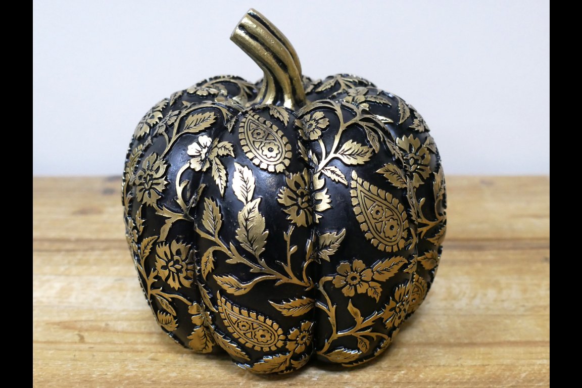 Black & Gold Pumpkin