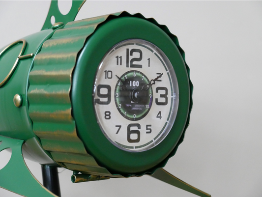 Green Spaceship Clock