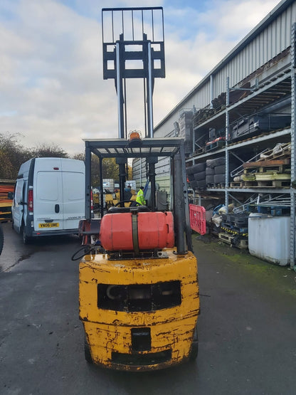 YALE 2 TONNE GAS FORKLIFT TRUCK