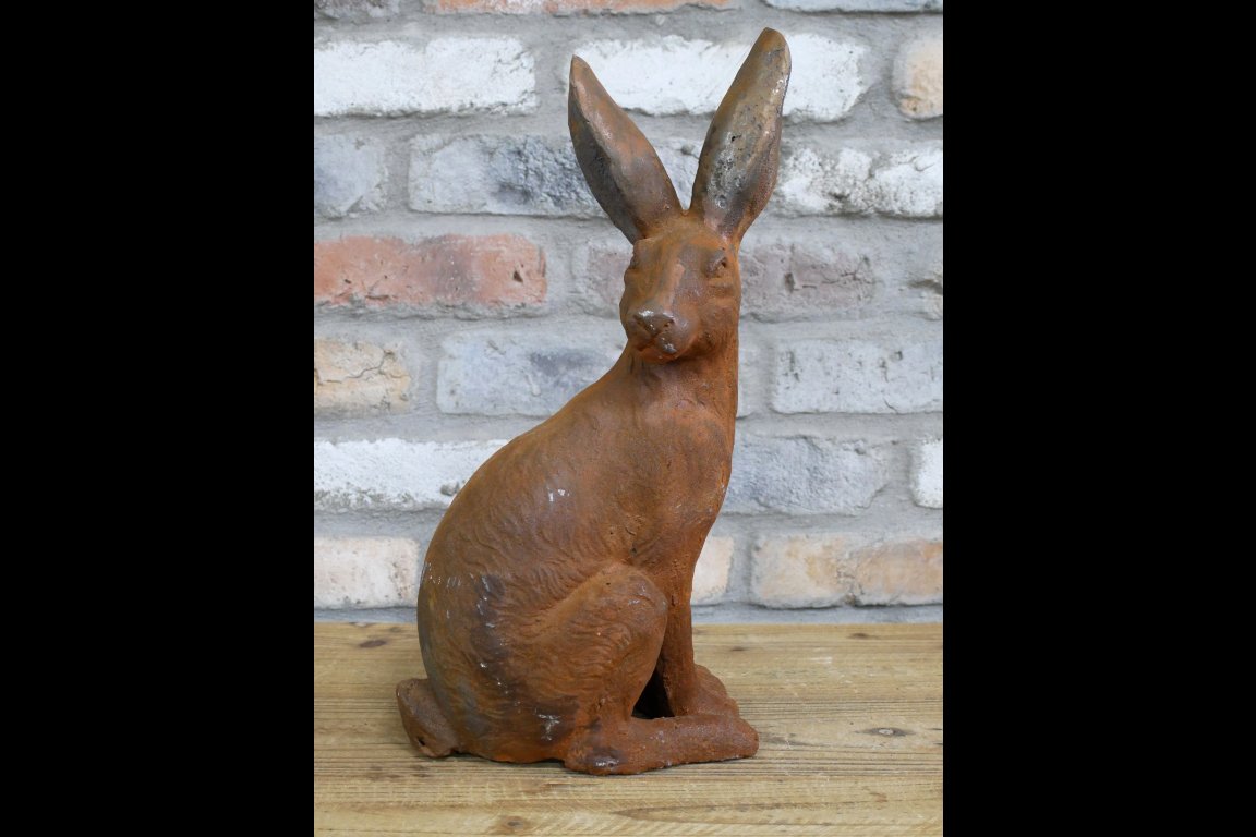 Cast Iron Rusty Rabbit
