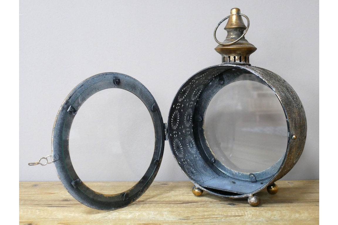 Round Lantern