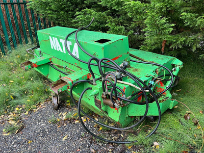 GREEN NATTA SWEEPER BUCKET, SUITABLE FOR PALLET FORKS, HYDRAULIC DRIVE