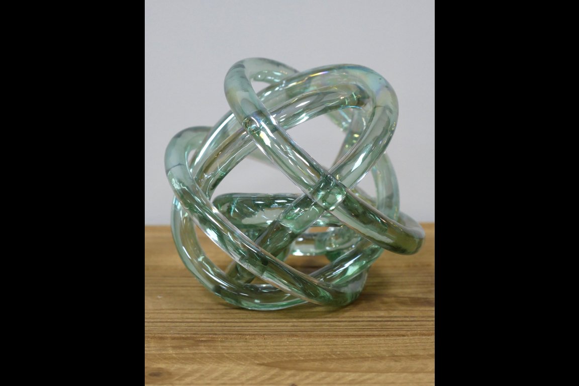 Glass Knot
