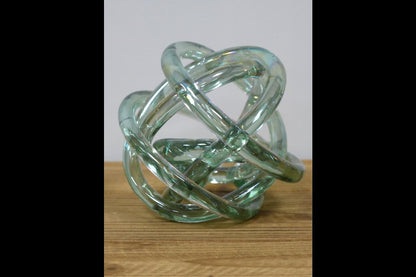 Glass Knot