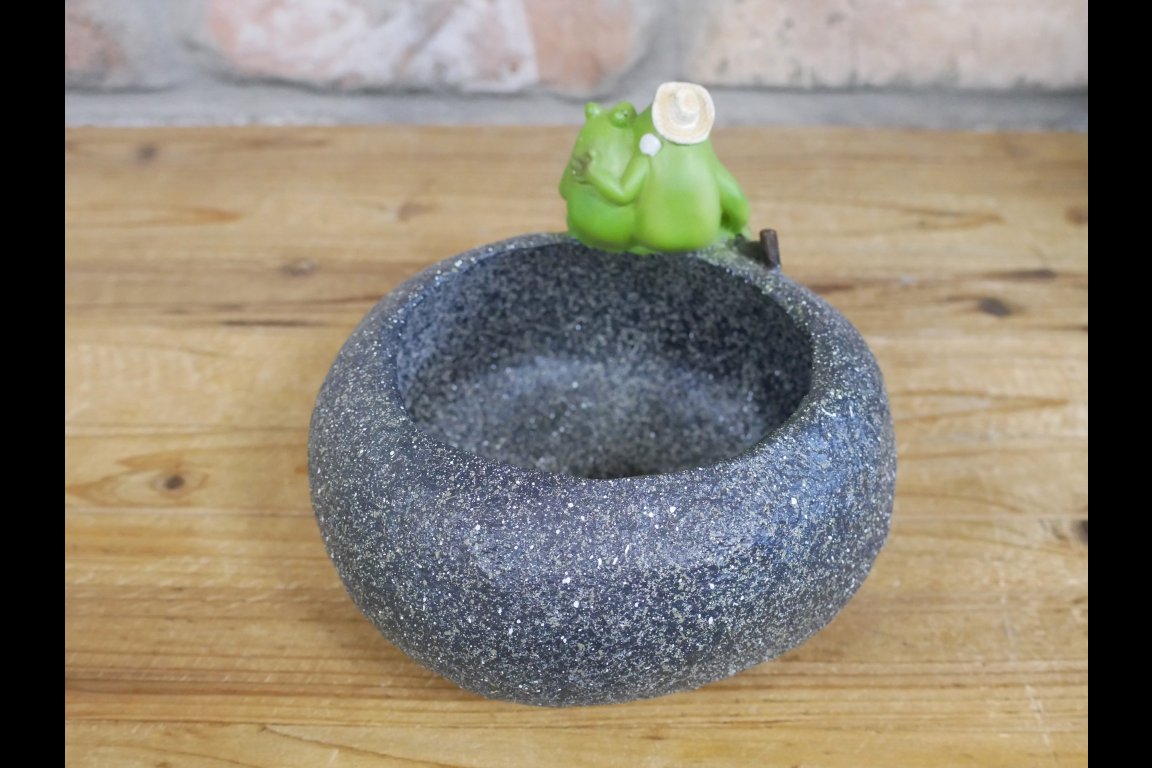 Small Frog Trough