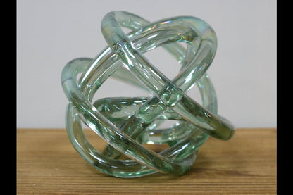 Glass Knot