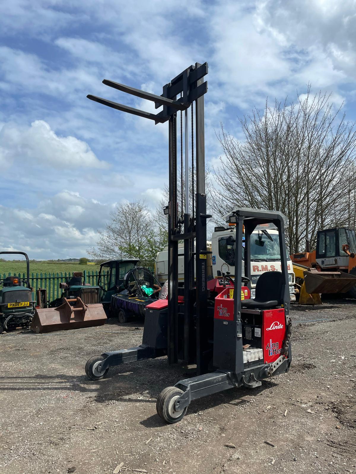 2014/64 Linde Terberg Kinglifter TKL-MC-1x3 Truck Mounted Forklift, Low And Genuine Hours!