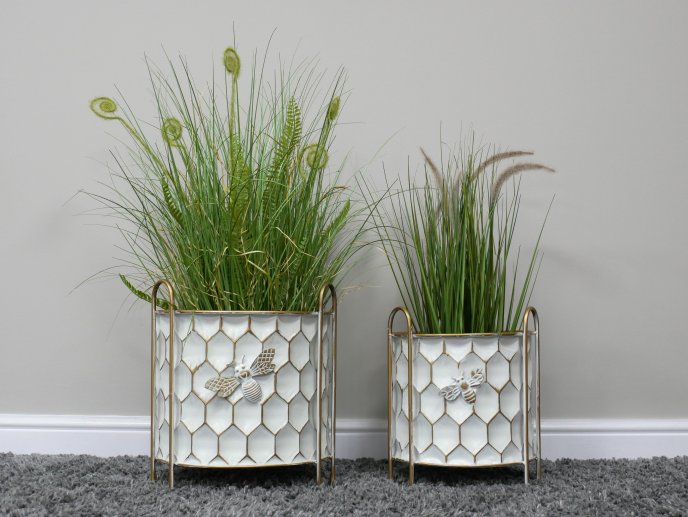 Set Of 2 Bee Planters
