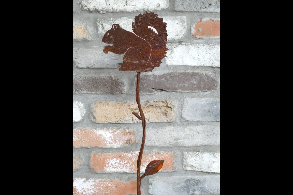 Rusty Squirrel Stake