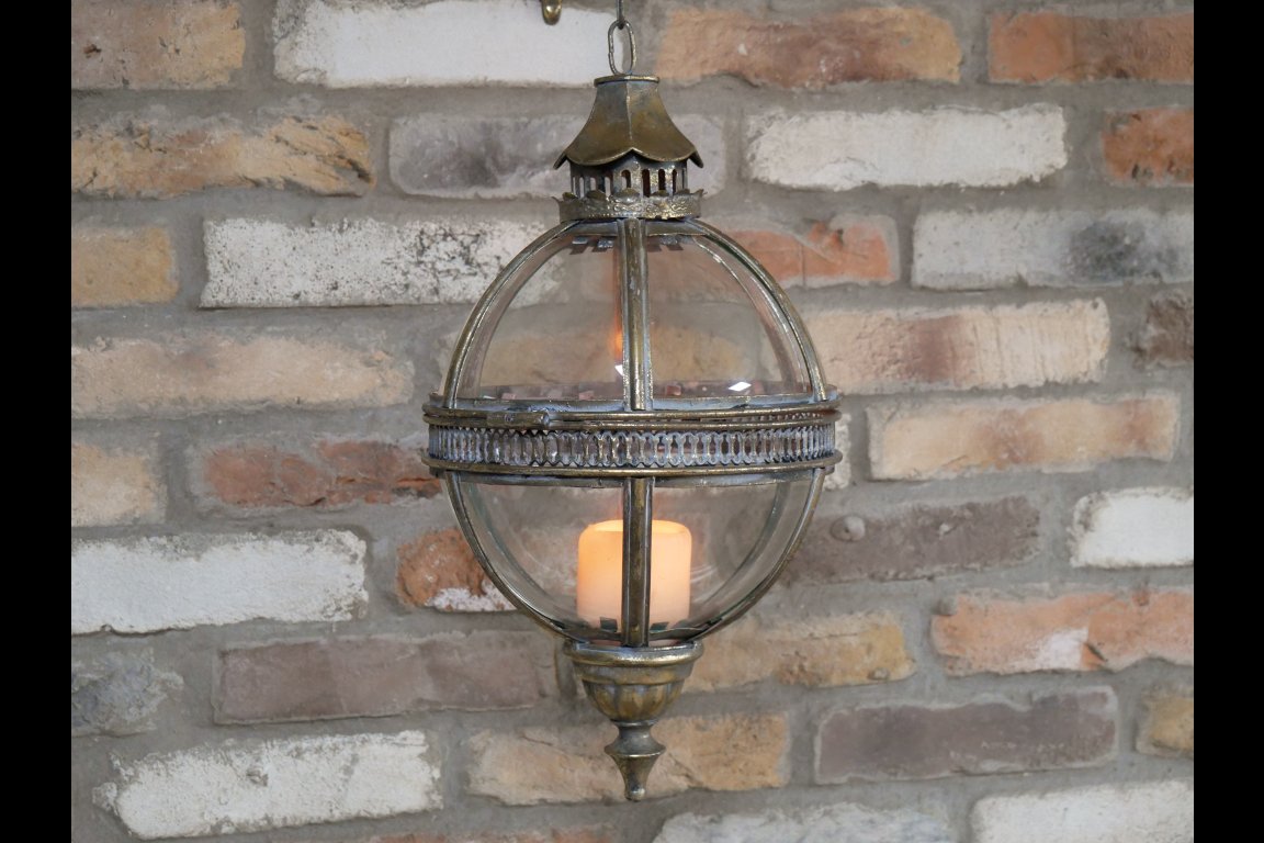 Lantern & Bracket