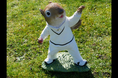 Squirrel Bowler