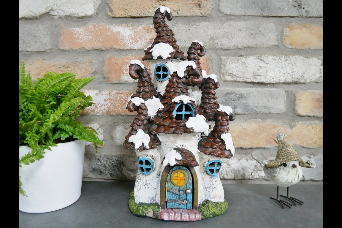 Pine Cone House (Large)