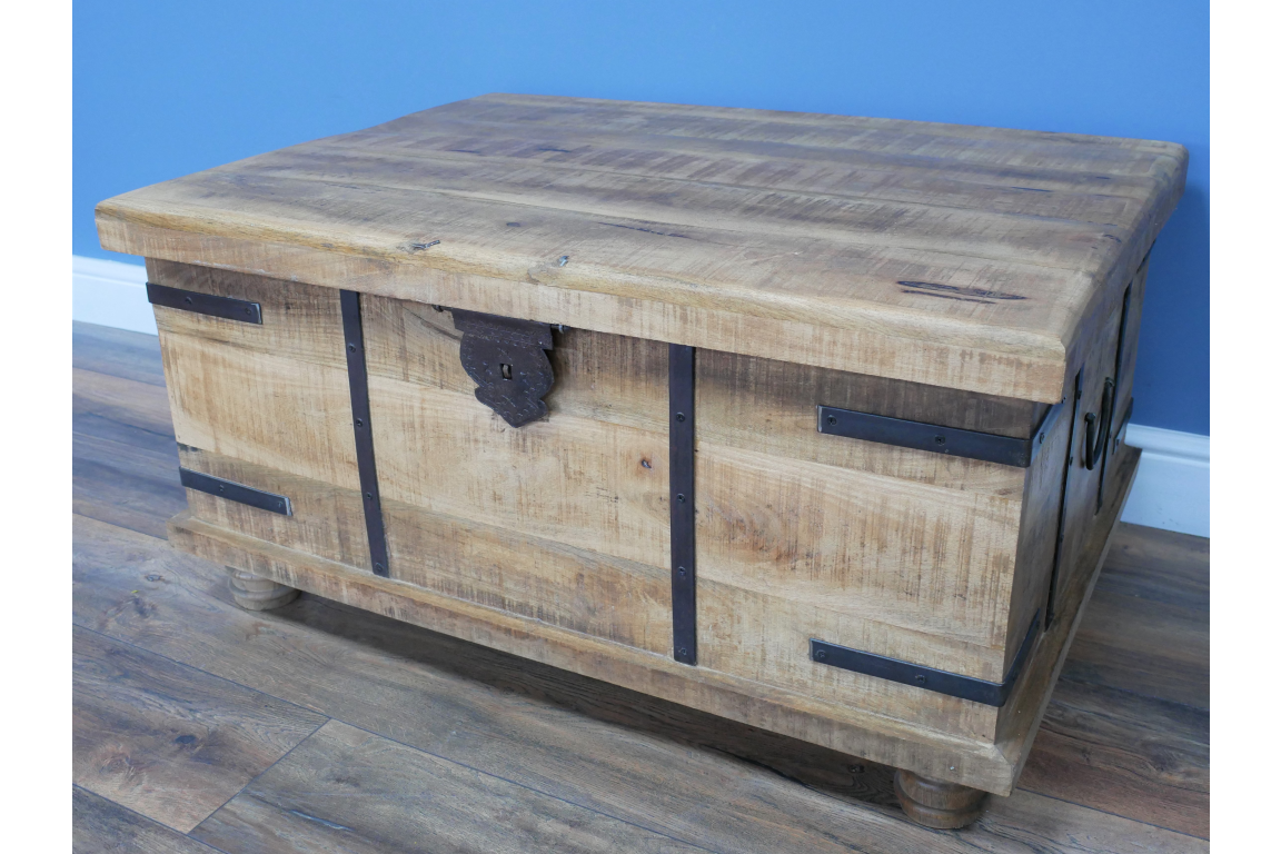 Trunk / Coffee Table