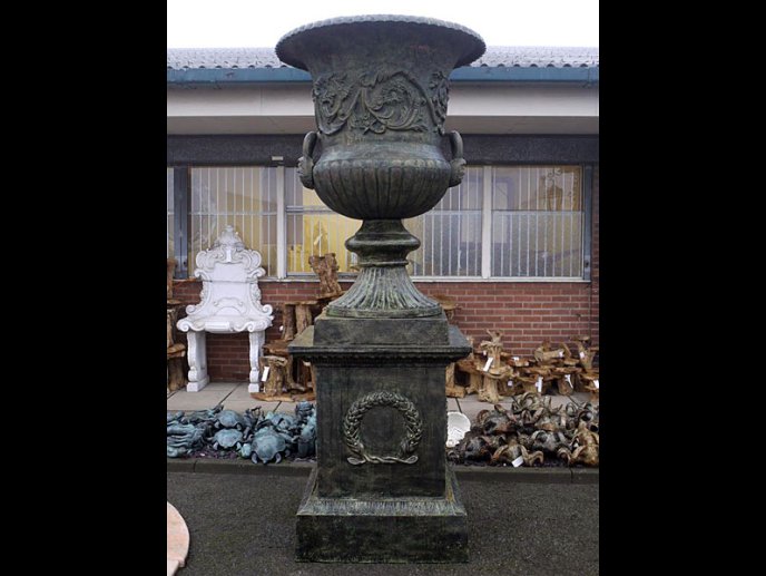 Urn & Base 2.76L Old Verdi Finish