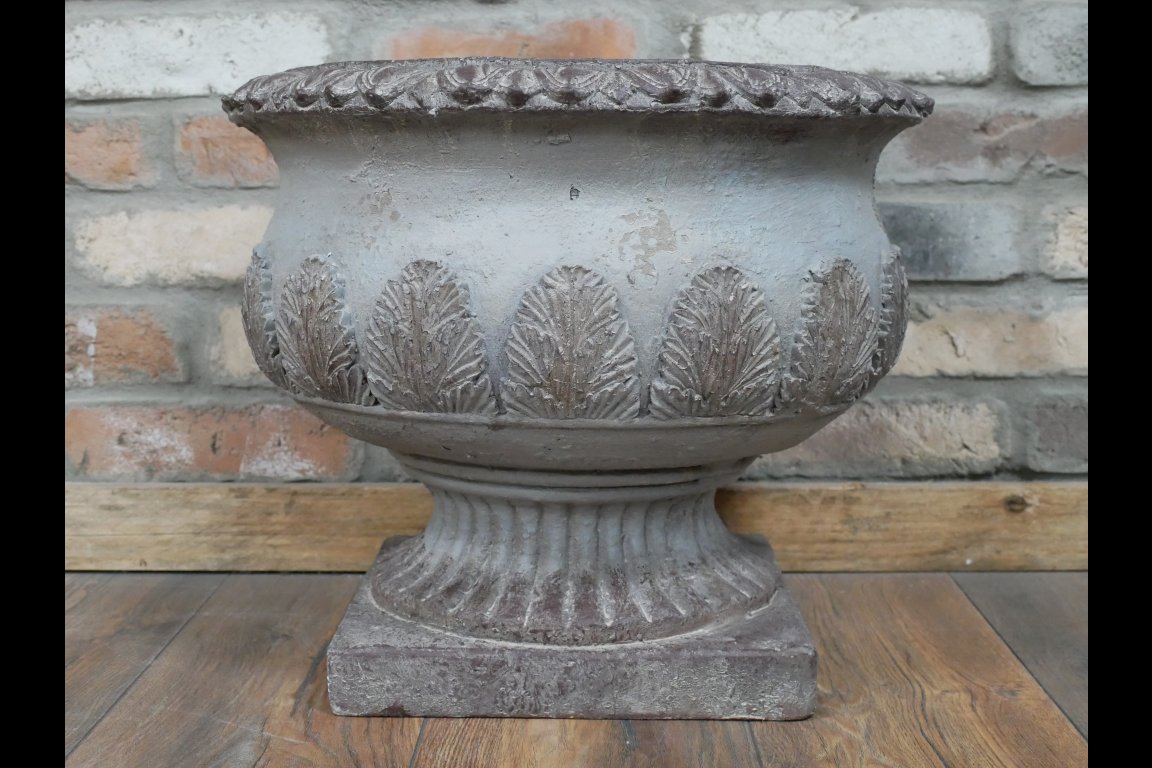Urn