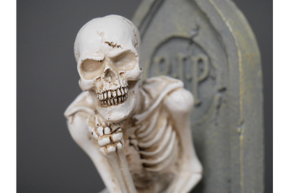 Skeleton On The Loo