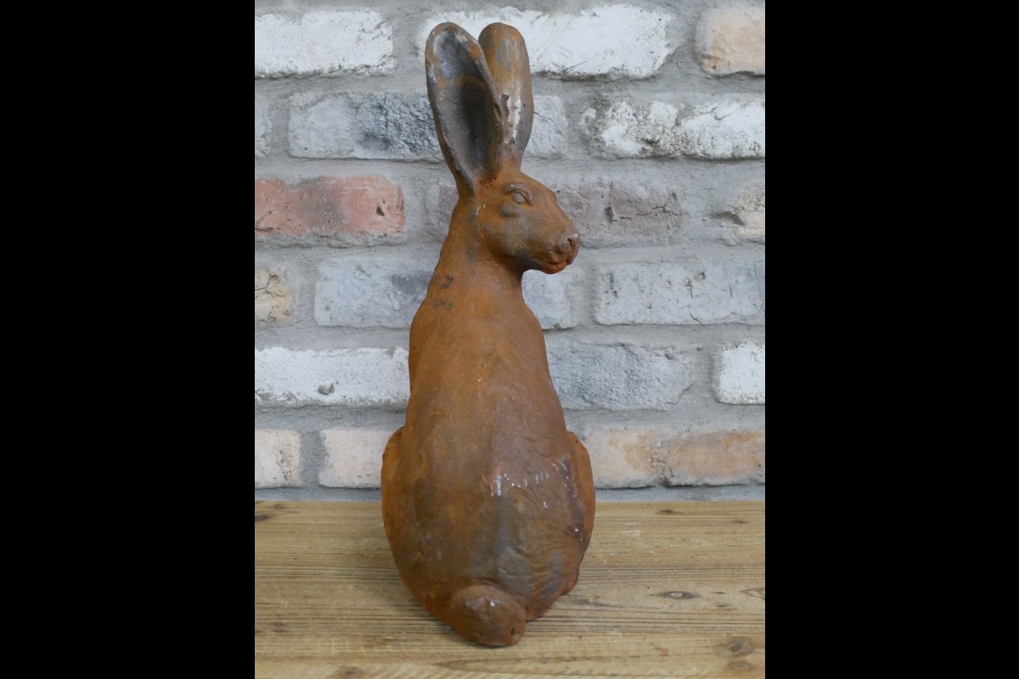 Cast Iron Rusty Rabbit