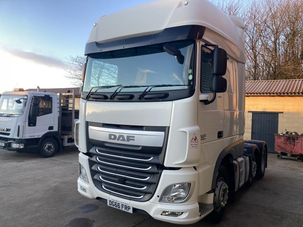 2016/66 DAF XF 106.460 6X2 TRACTOR UNIT EURO 6 Mid lift