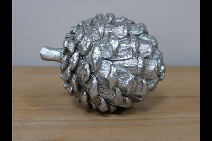 Set Of 4 Pinecones