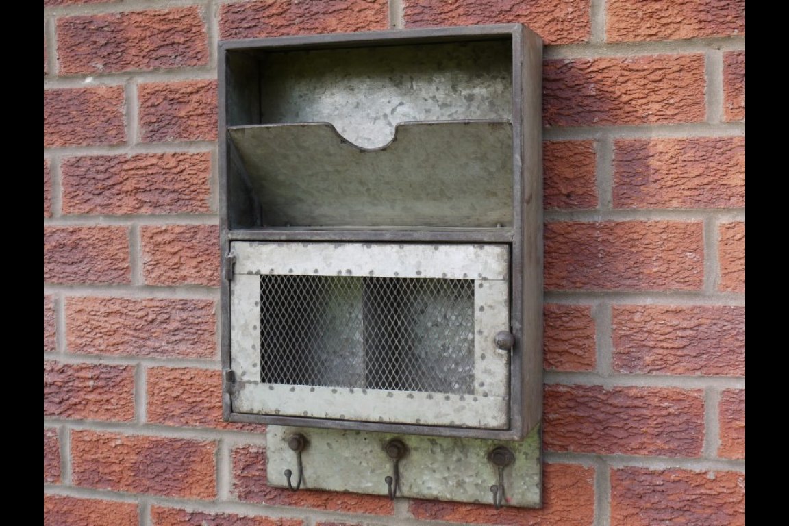 Wall Storage Unit