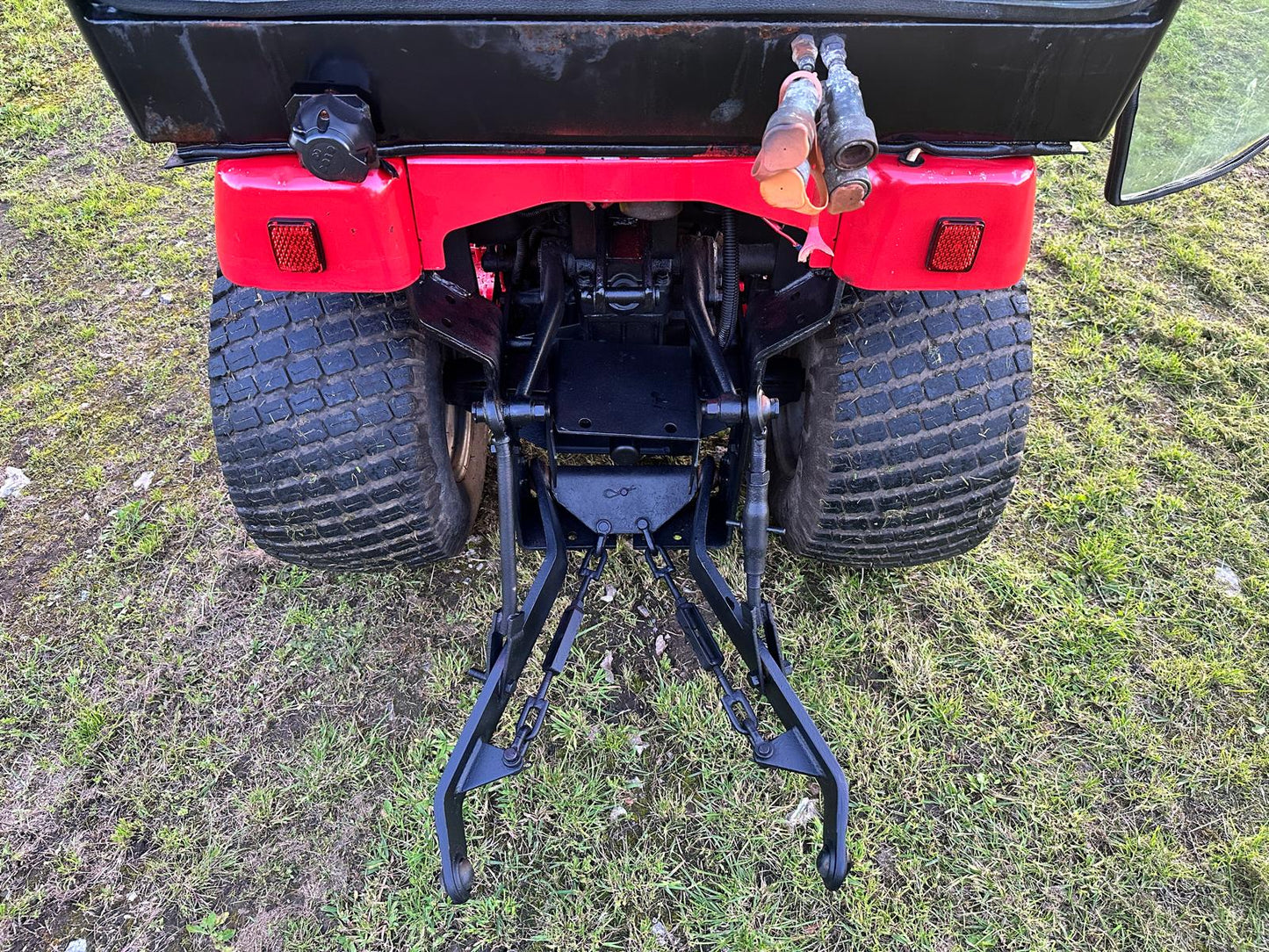 2009 MASSEY FERGUSON GC2300 23HP 4WD COMPACT TRACTOR