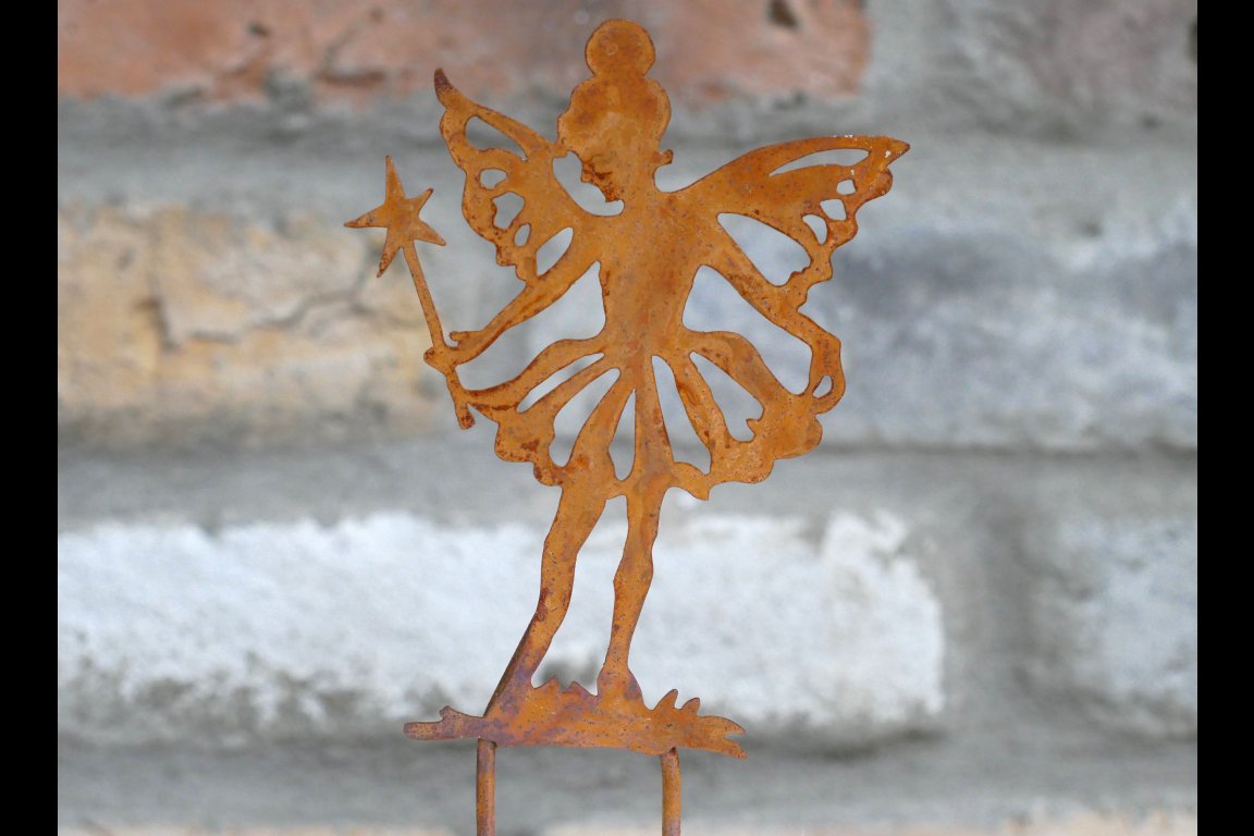Set Of 6 Rusty Mini Stakes