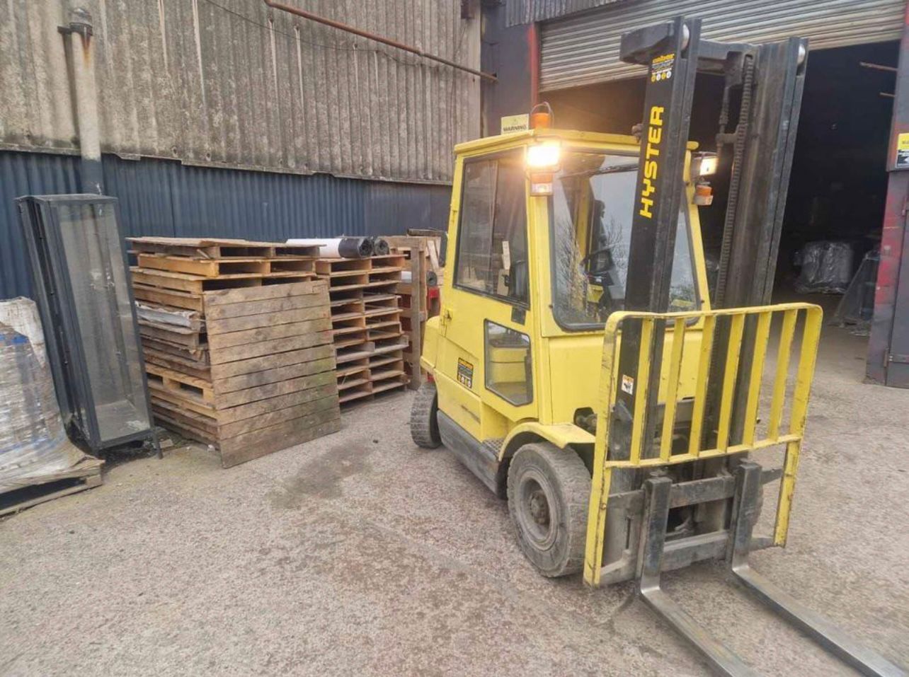 1994 HYSTER DIESEL FORKLIFT