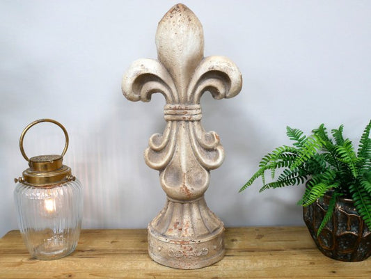 Fleur-De-Lis