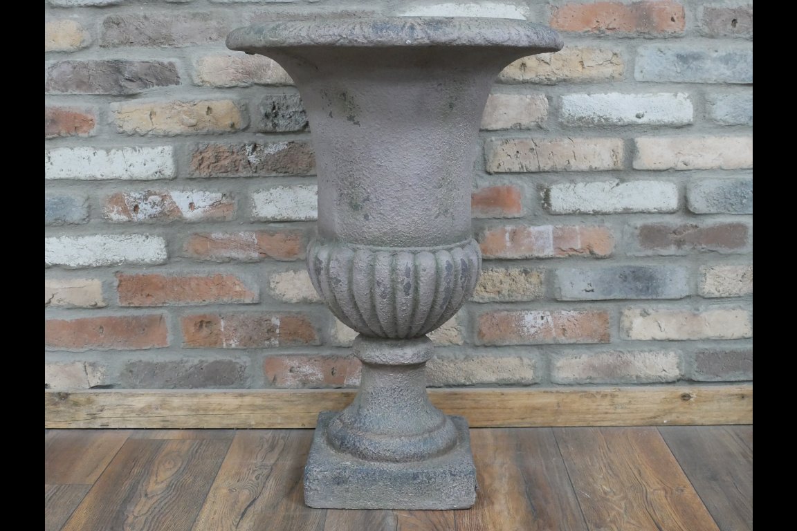 Urn